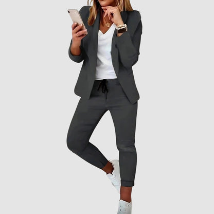 Women’s Blazer and Trousers Set in Polyester Blend for Winter